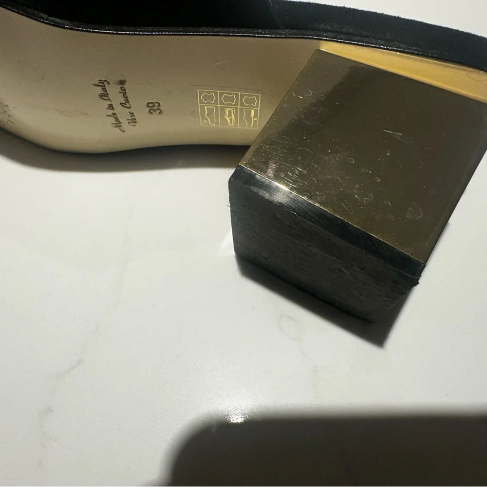 Tara Grimm The Delaney Vamp - Gold Heels - Picture 6 of 9